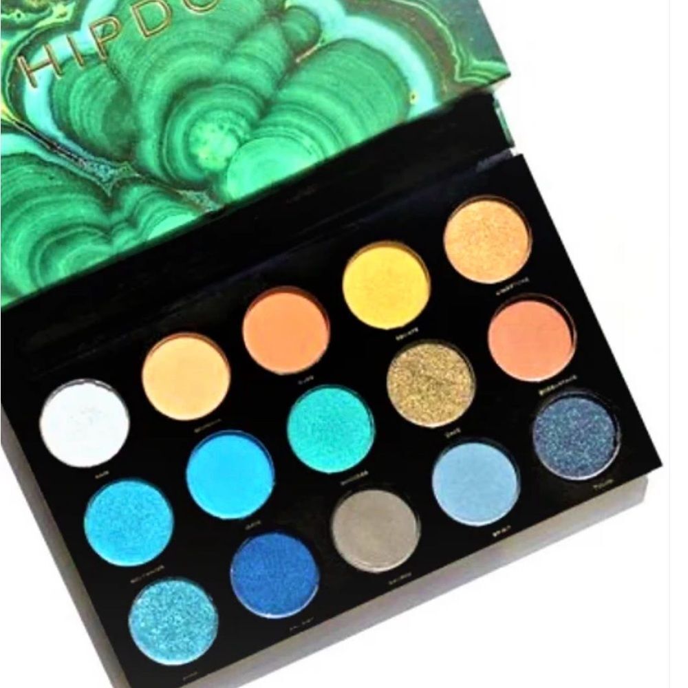 NEW Hipdot Eyeshadow Palette